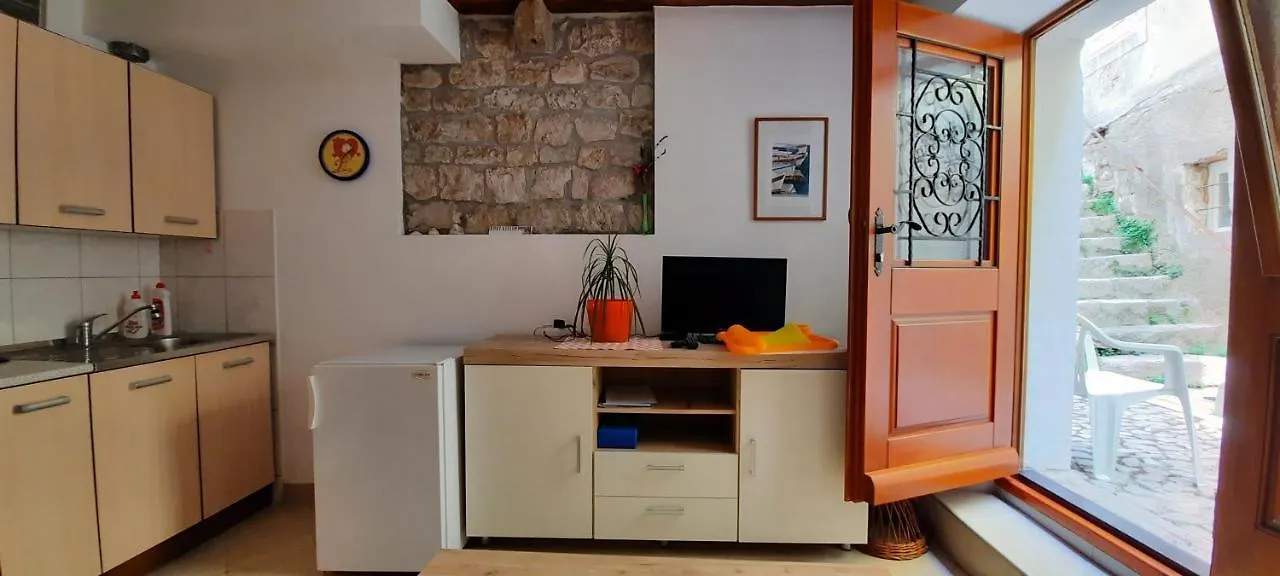 Apartment Lucija Cres