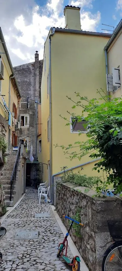 Apartment Lucija Cres 0*,  Croatia